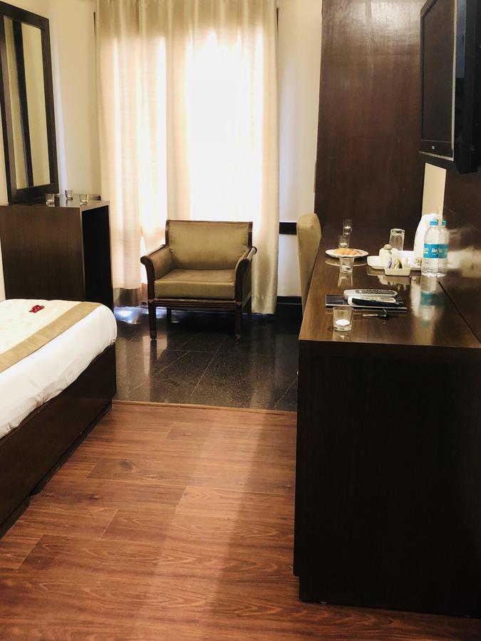 Regale Inn Nowe Delhi Zewnętrze zdjęcie